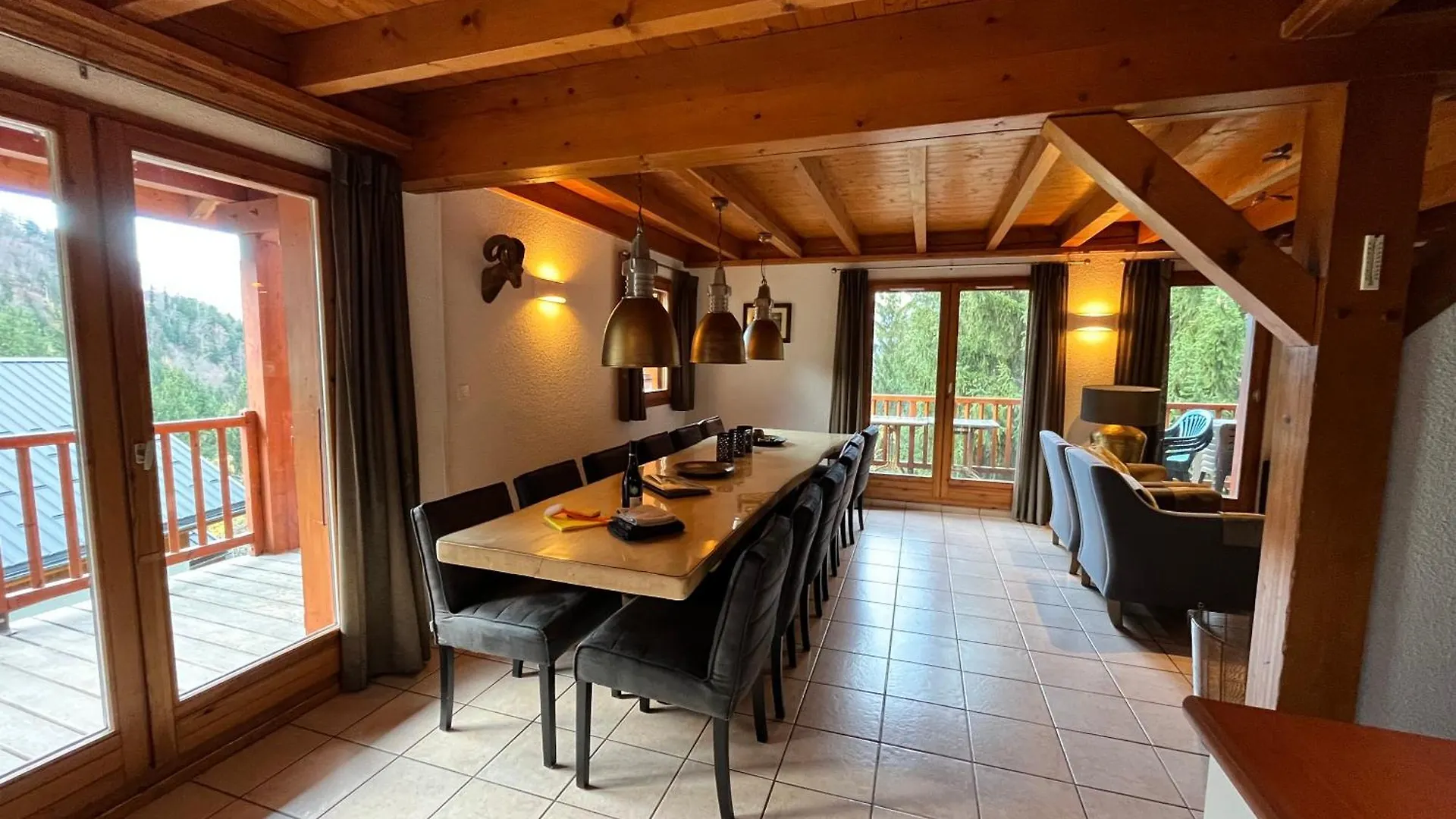 Vrijstaand Chalet In Het Groen Met Ruim Terras En 6 Slaapkamers Oz Prázdninový dům